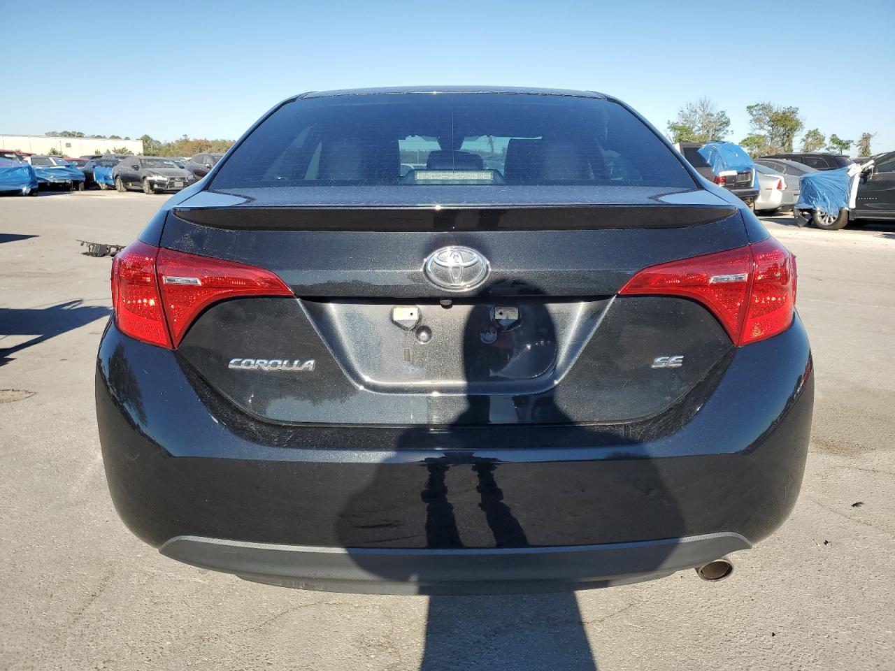 VIN 5YFBURHEXJP812902 2018 TOYOTA COROLLA no.6