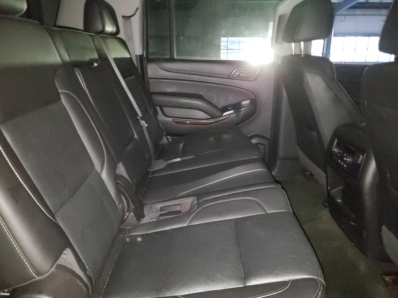 2018 GMC Yukon - Image 11