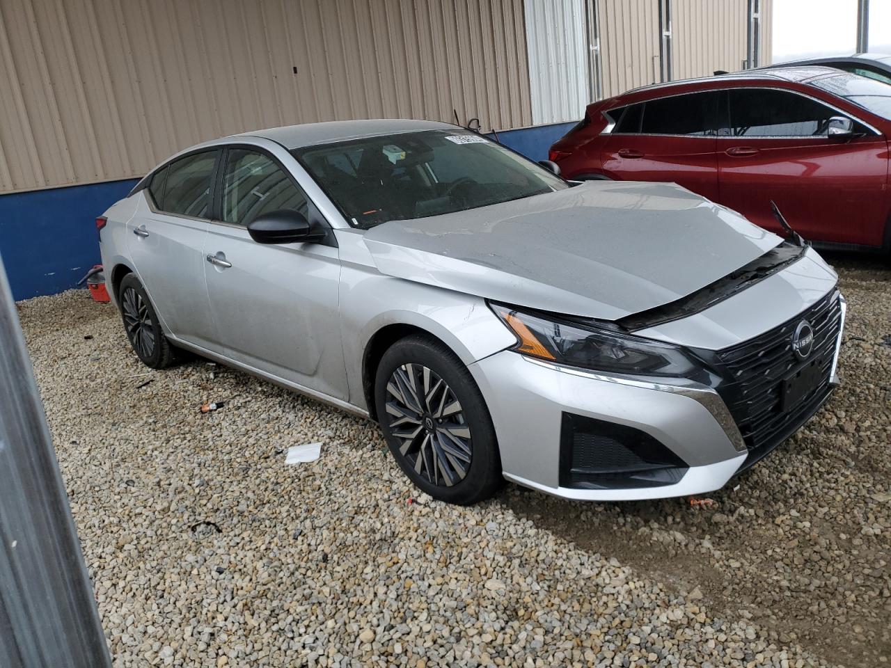 2024 Nissan Altima - Image 4