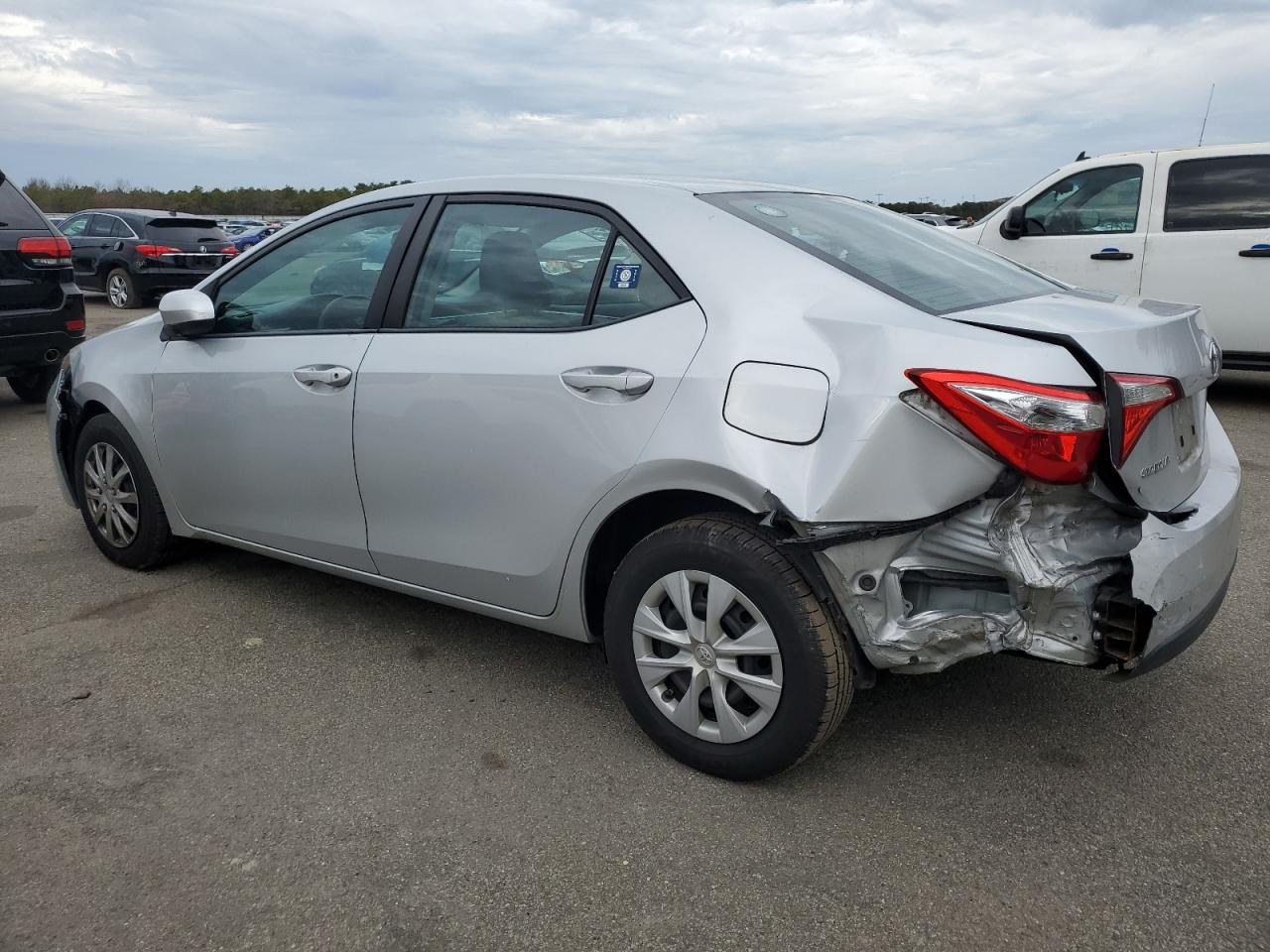 VIN 2T1BURHE3GC585268 2016 TOYOTA COROLLA no.2