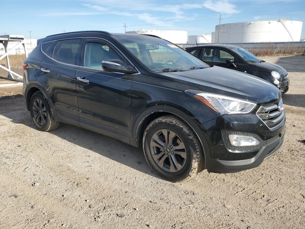 2016 Hyundai Santa Fe - Image 4