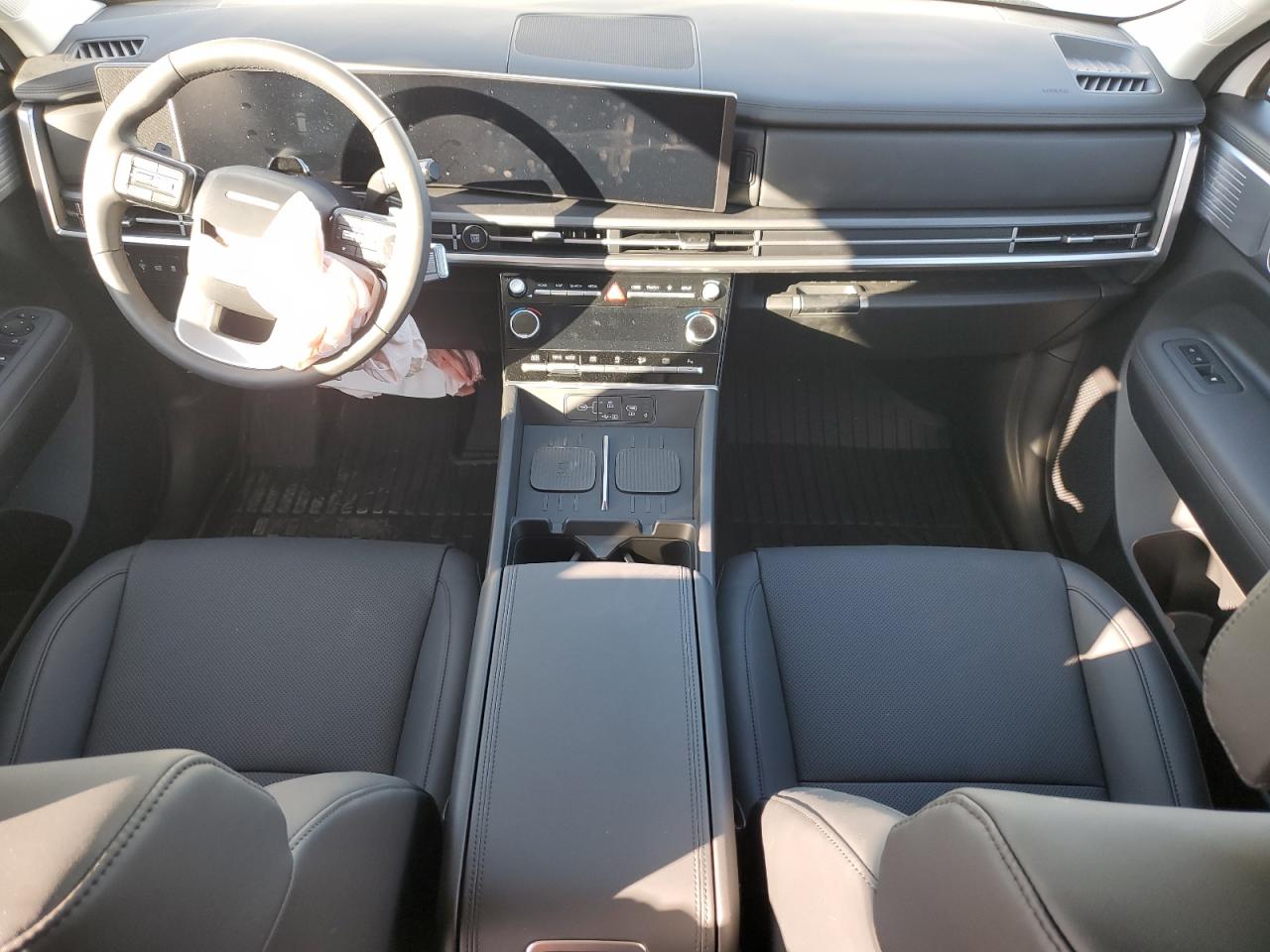 2025 Hyundai Santa Fe - Image 8