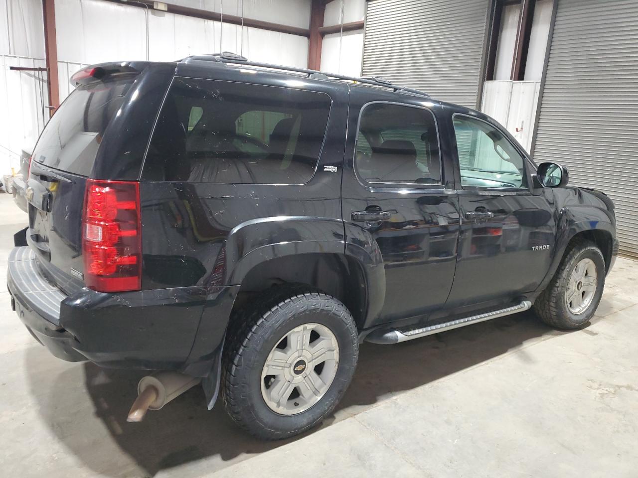 2011 Chevrolet Tahoe - Image 3