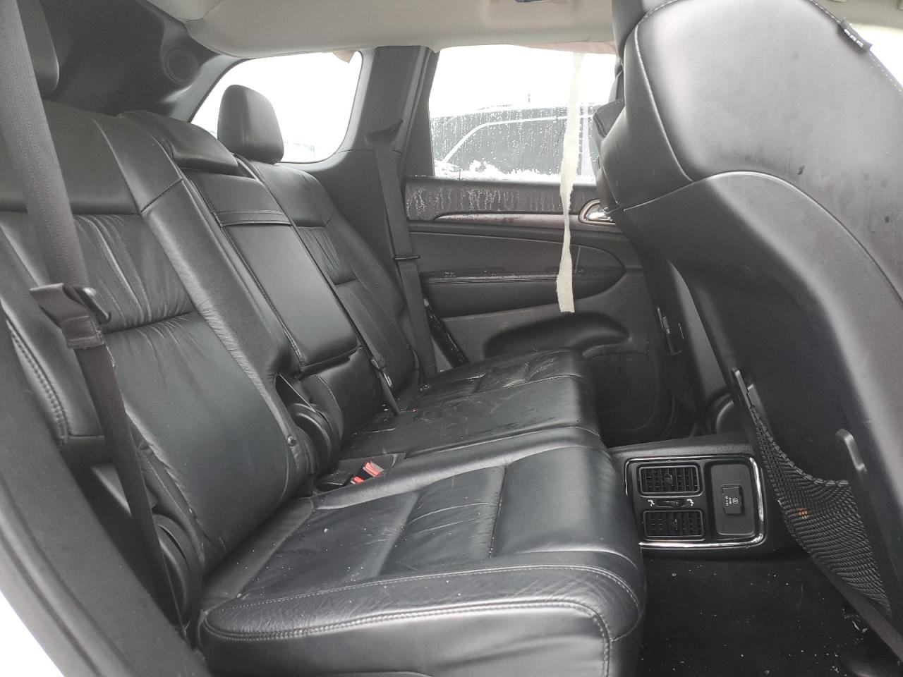 2012 Jeep Grand Cherokee - Image 11