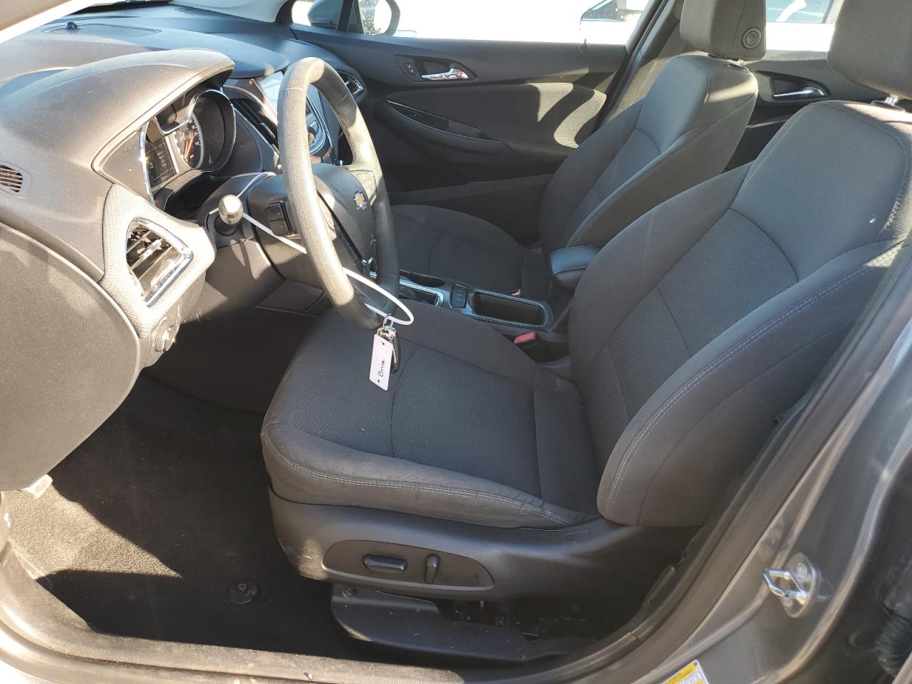 2019 Chevrolet Cruze - Image 7