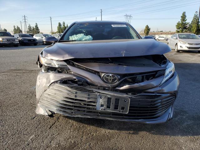  TOYOTA CAMRY 2018 Серый