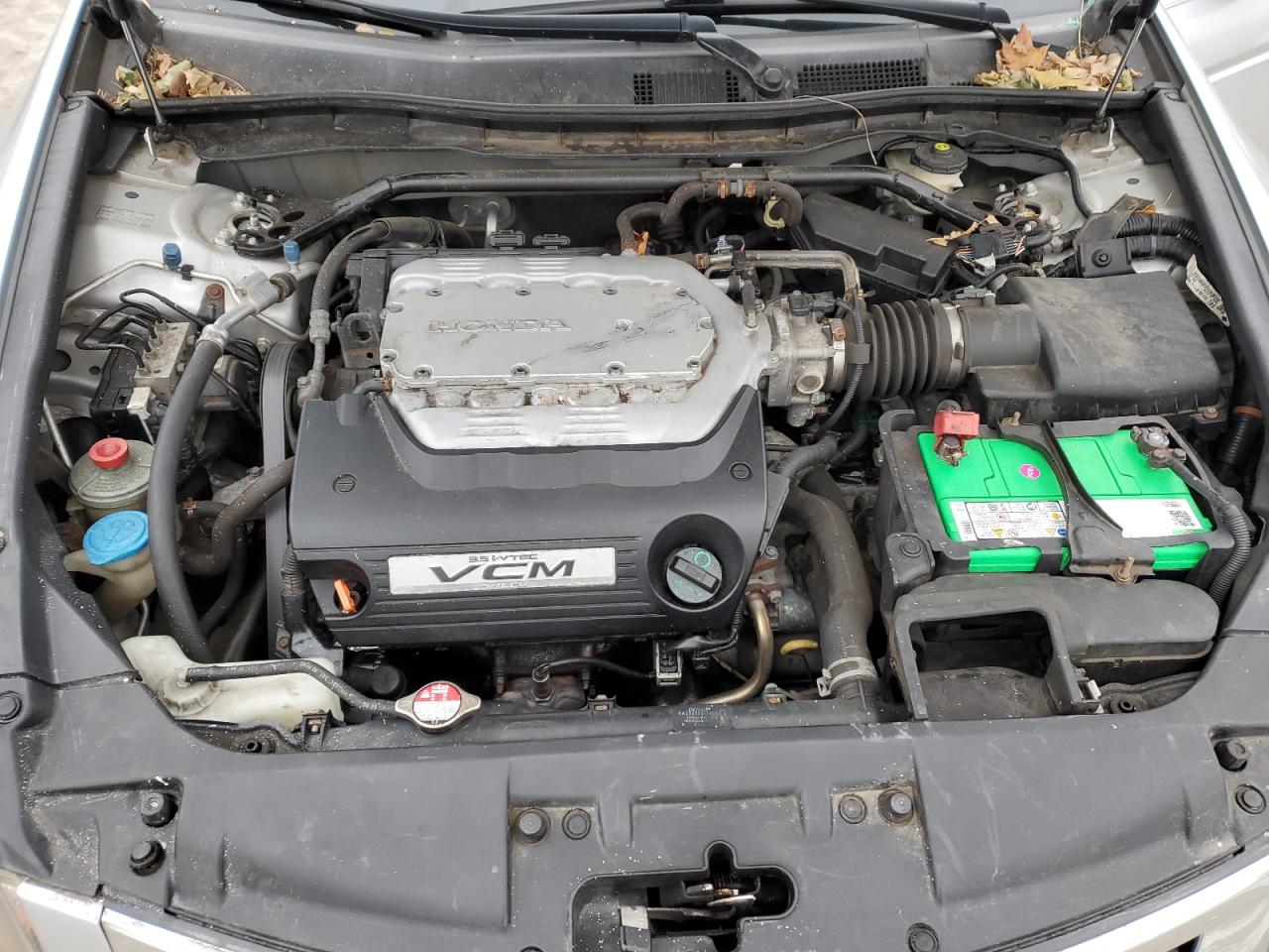 2009 Honda Accord - Image 11