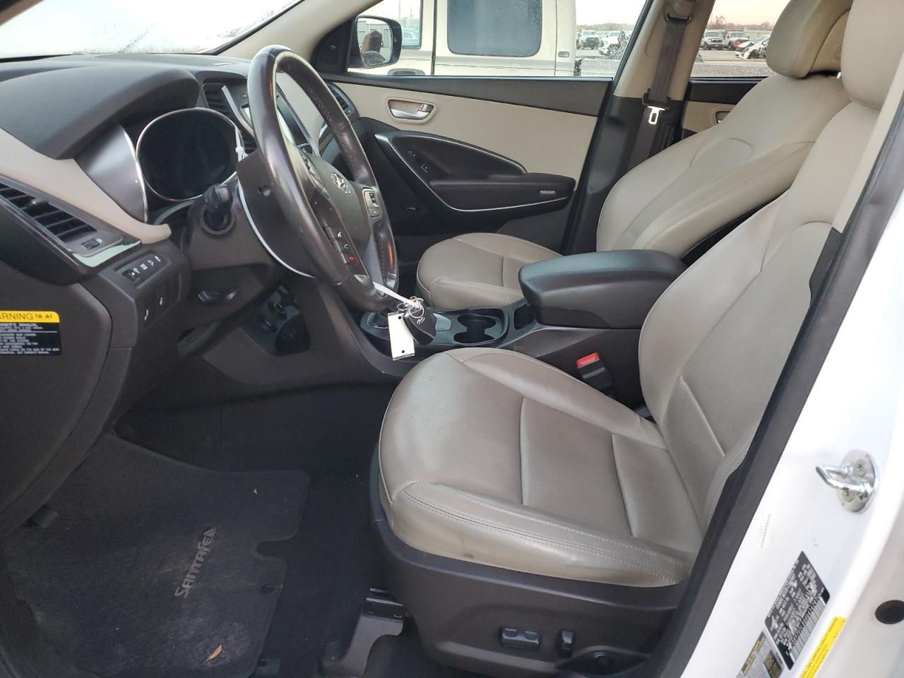 2017 Hyundai Santa Fe - Image 7