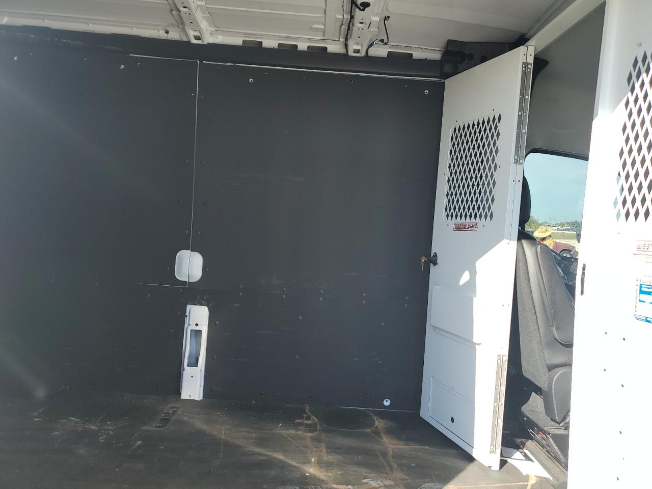 2023 Ford Transit - Image 11