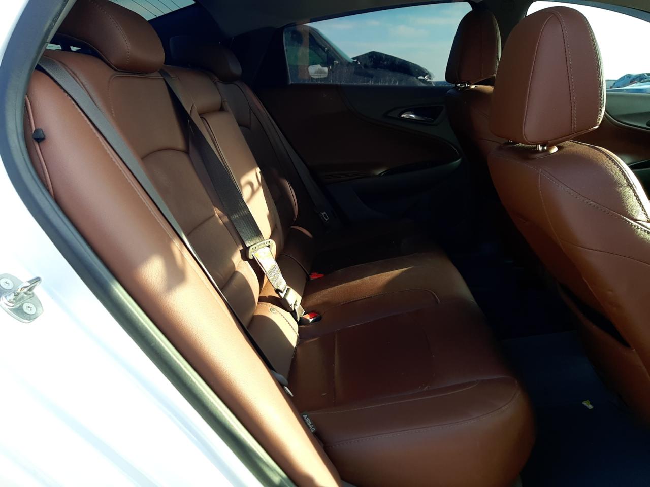 2017 Chevrolet Malibu - Image 10