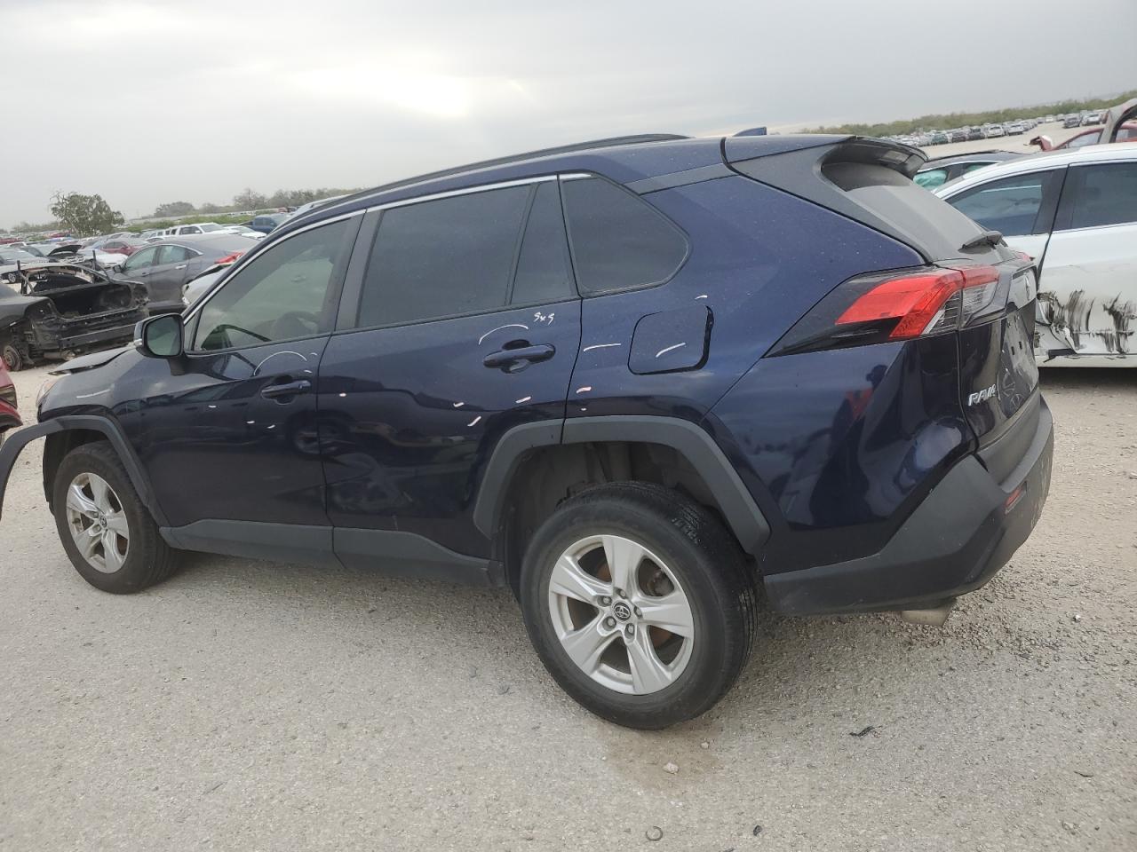 VIN JTMW1RFV0KD023577 2019 TOYOTA RAV4 no.2