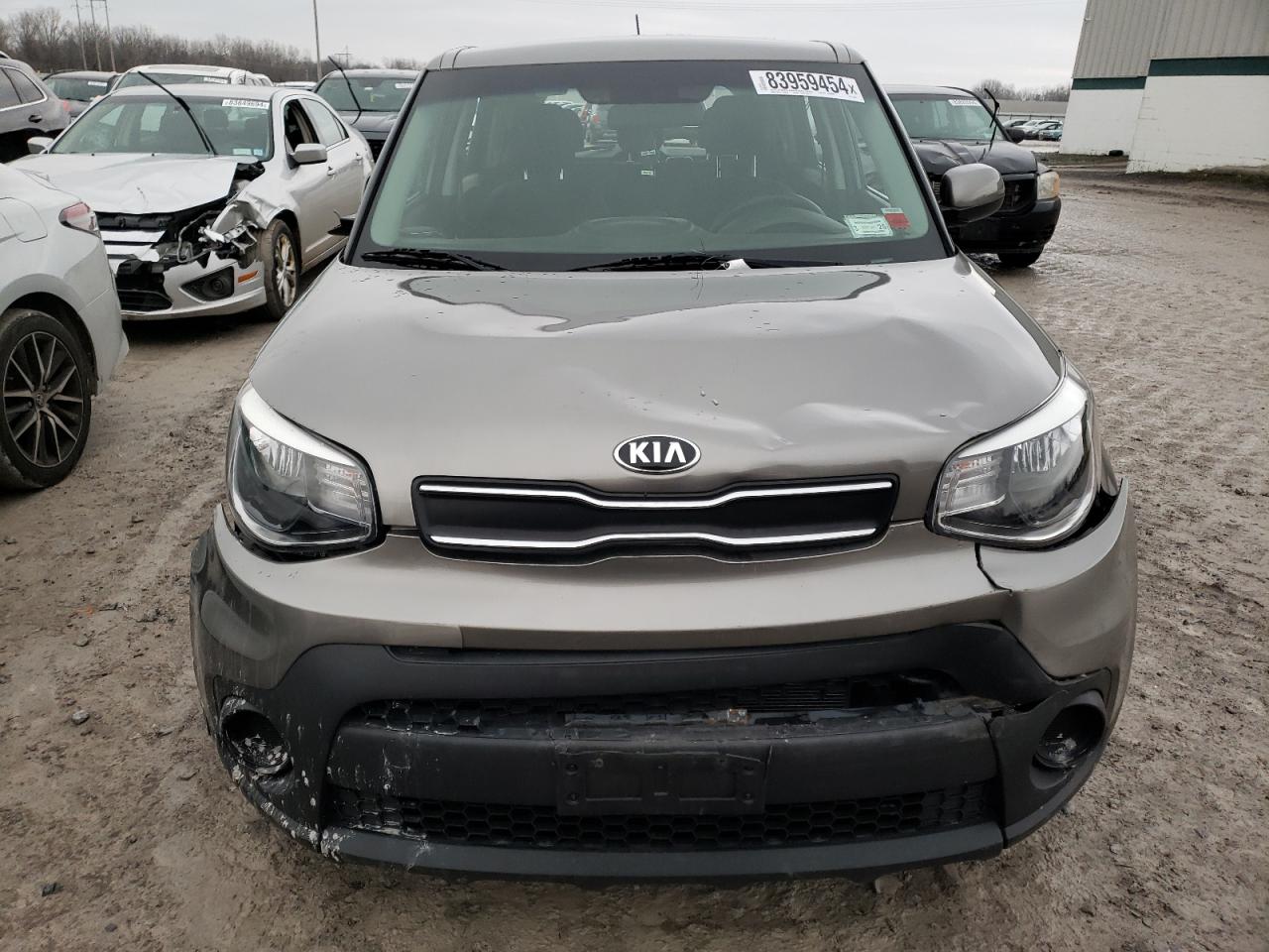 VIN KNDJN2A20J7545223 2018 KIA SOUL no.5