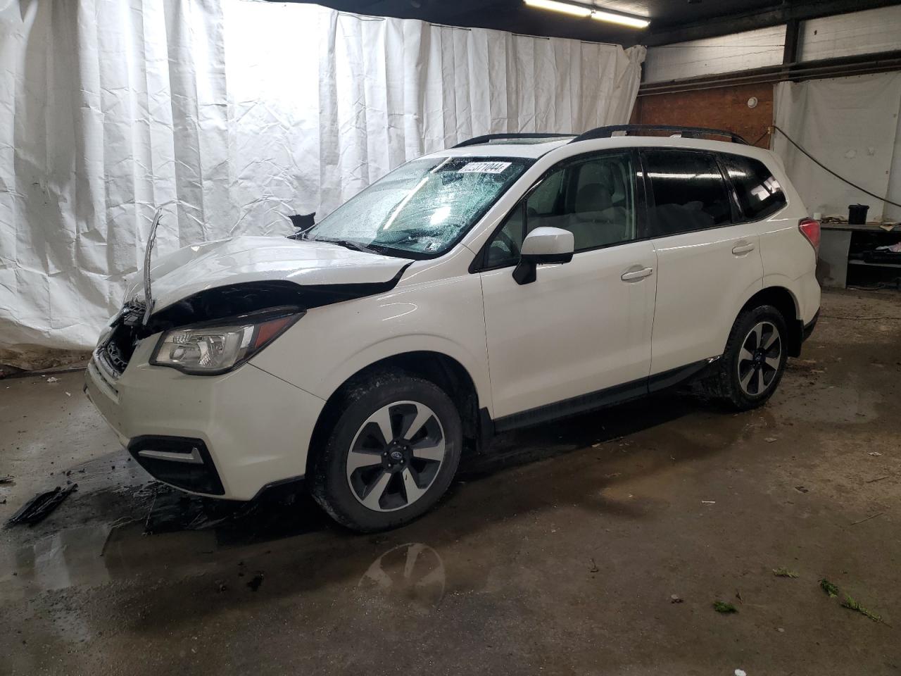 VIN JF2SJAEC4HH401418 2017 SUBARU FORESTER no.1