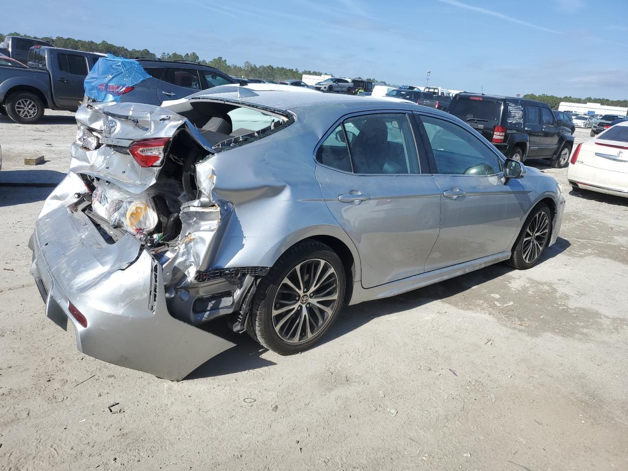 VIN 4T1G11AK0LU995907 2020 TOYOTA CAMRY no.3