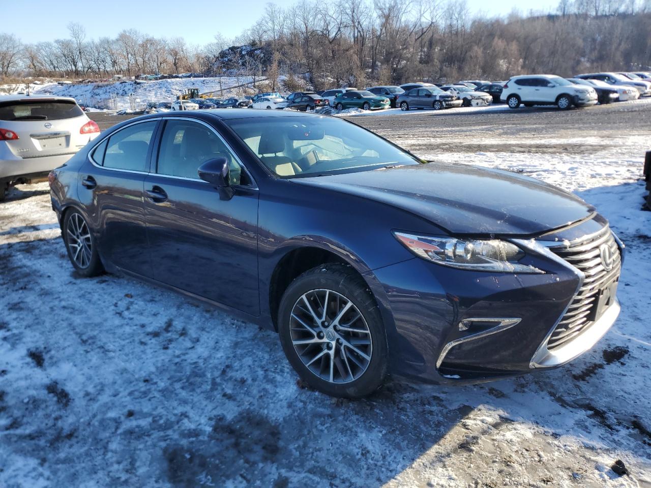 2016 Lexus ES - Image 4