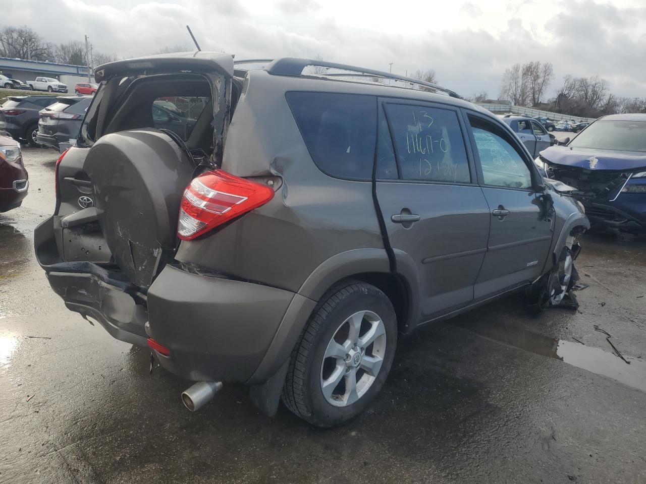 2011 Toyota RAV 4 - Image 3