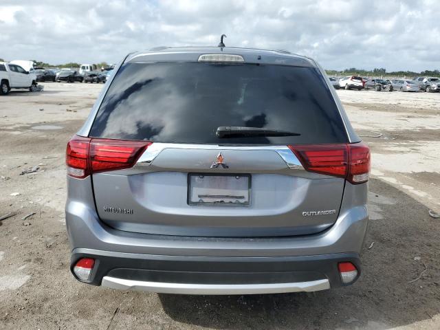  MITSUBISHI OUTLANDER 2016 Srebrny