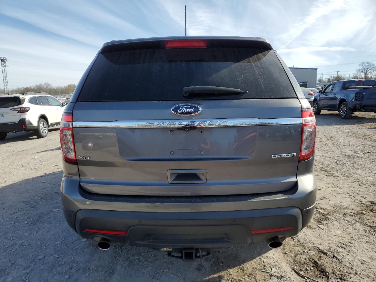 2014 Ford Explorer - Image 6