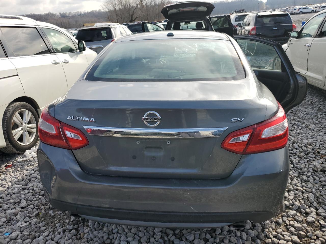 2017 Nissan Altima - Image 6