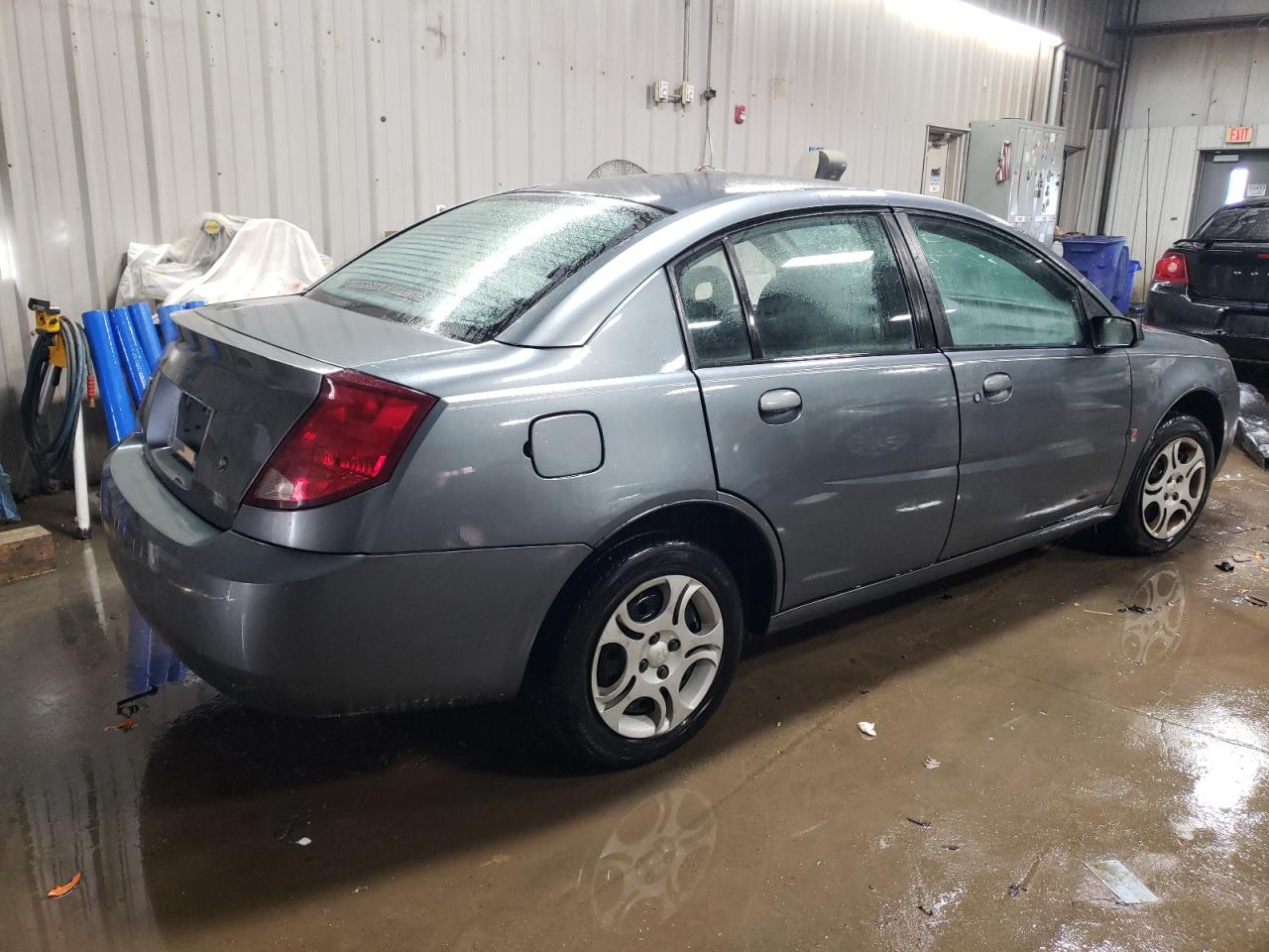 2004 Saturn ION - Image 3