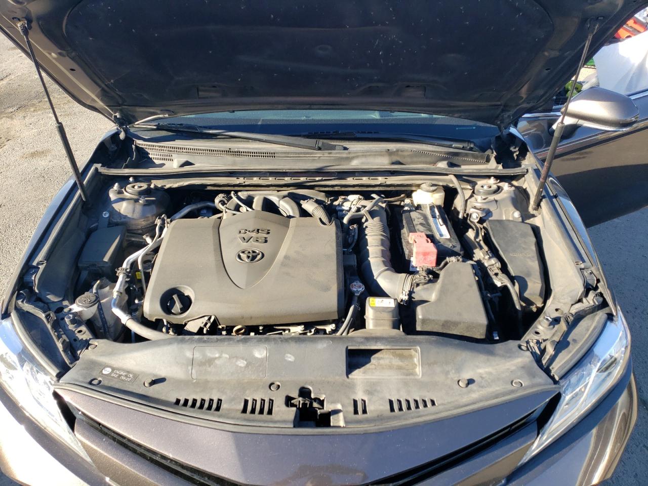 2018 Toyota Camry - Image 11