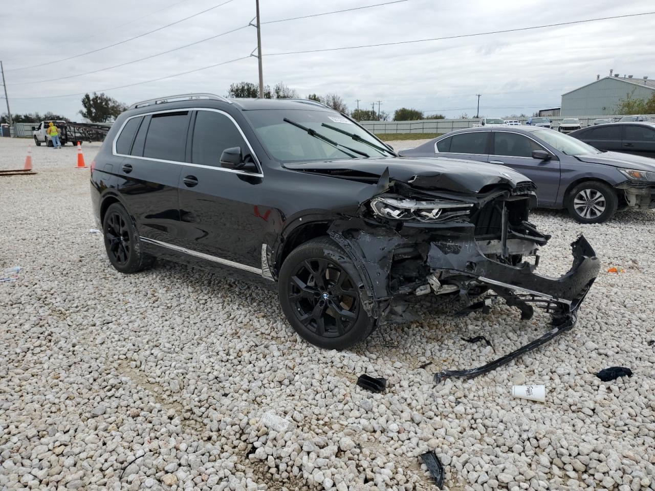 2021 BMW X7 - Image 4