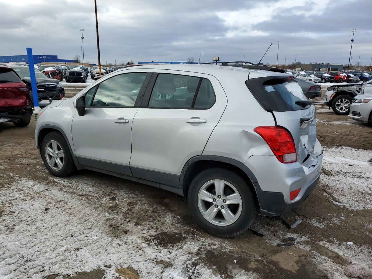 VIN 3GNCJKSB2KL319594 2019 CHEVROLET TRAX no.2