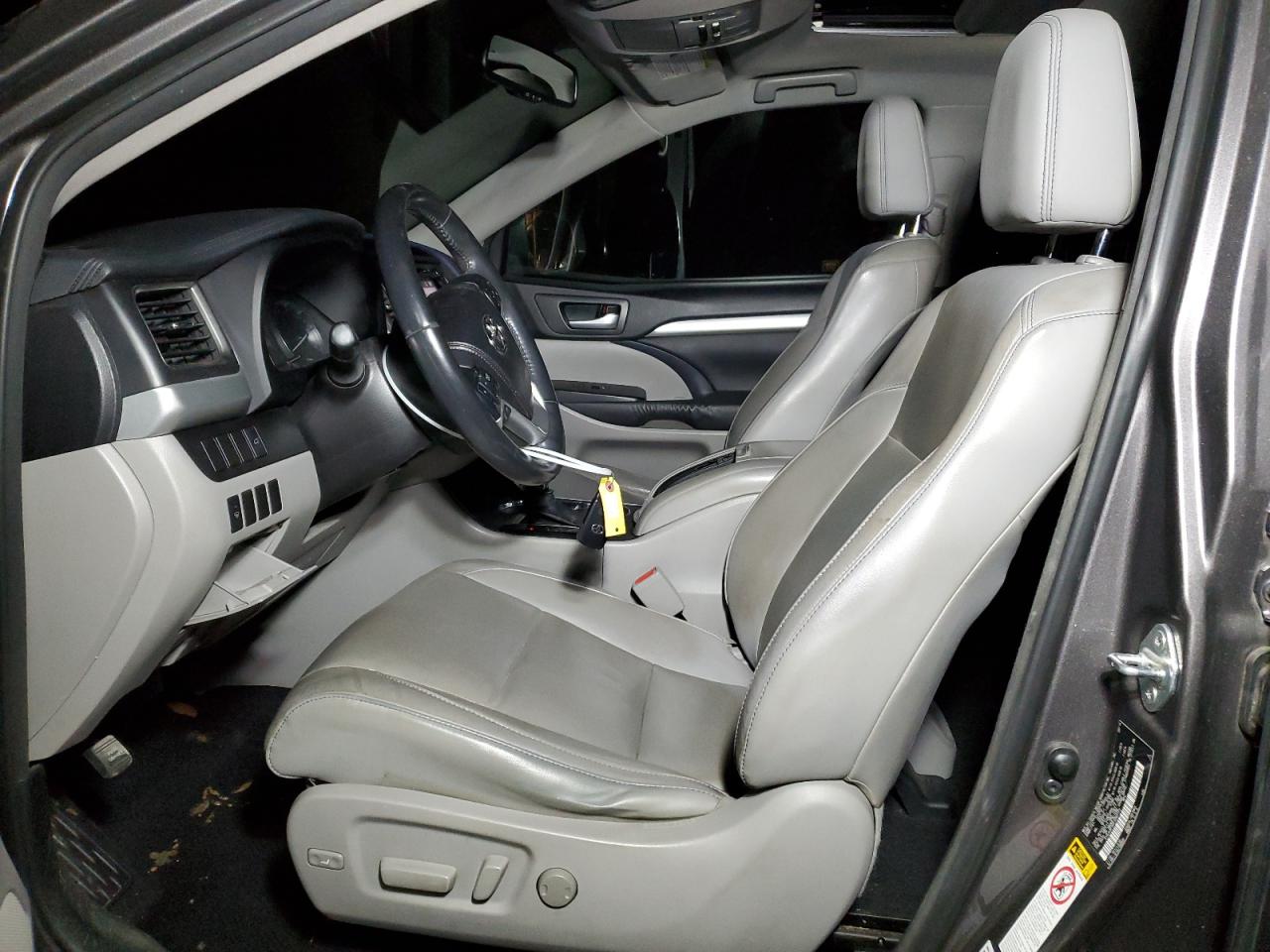 2015 Toyota Highlander - Image 7