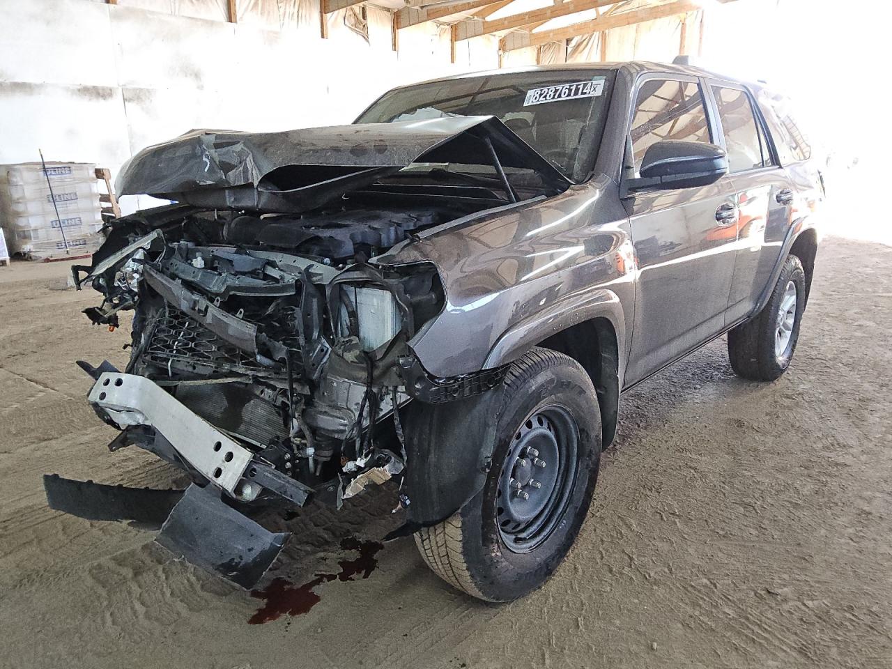 VIN JTEBU5JRXJ5575584 2018 TOYOTA 4RUNNER no.1