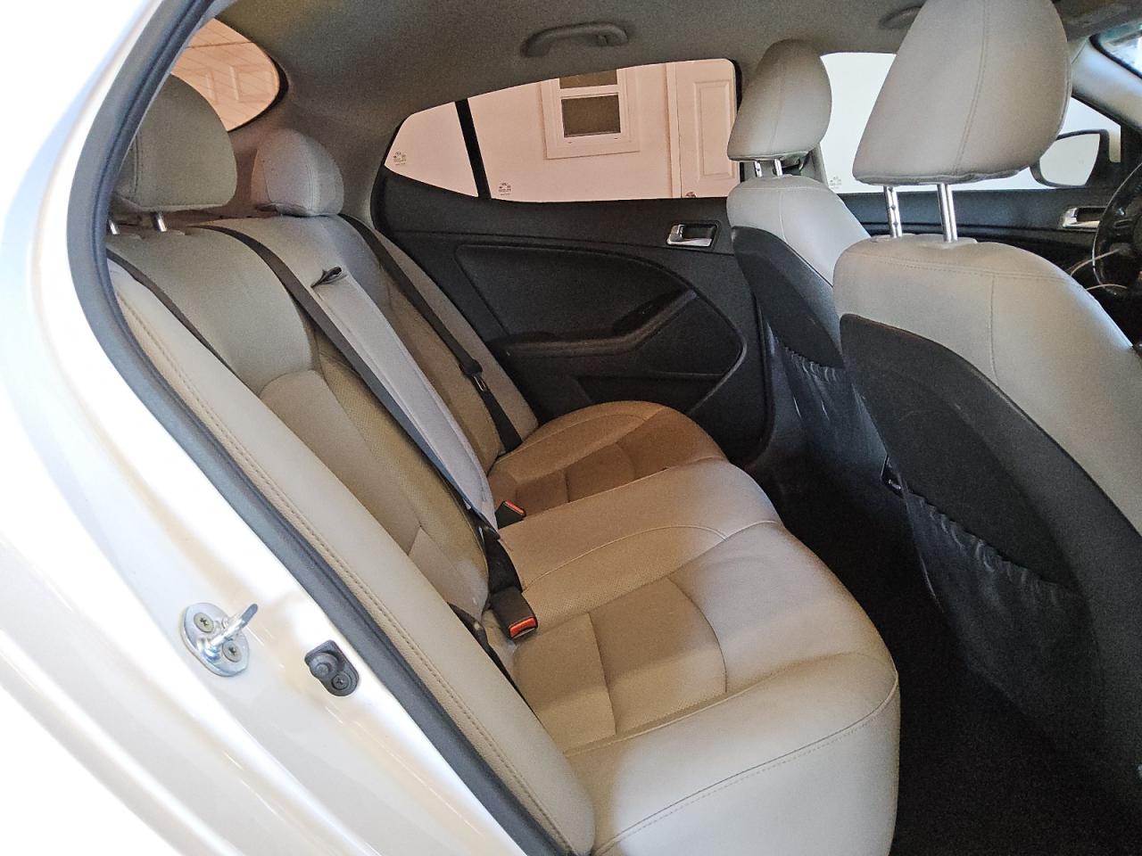 2015 Kia Optima - Image 10