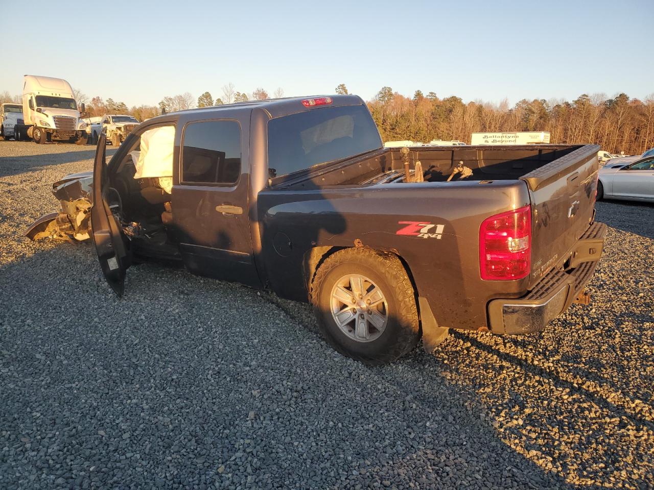 2010 Chevrolet Silverado - Image 2