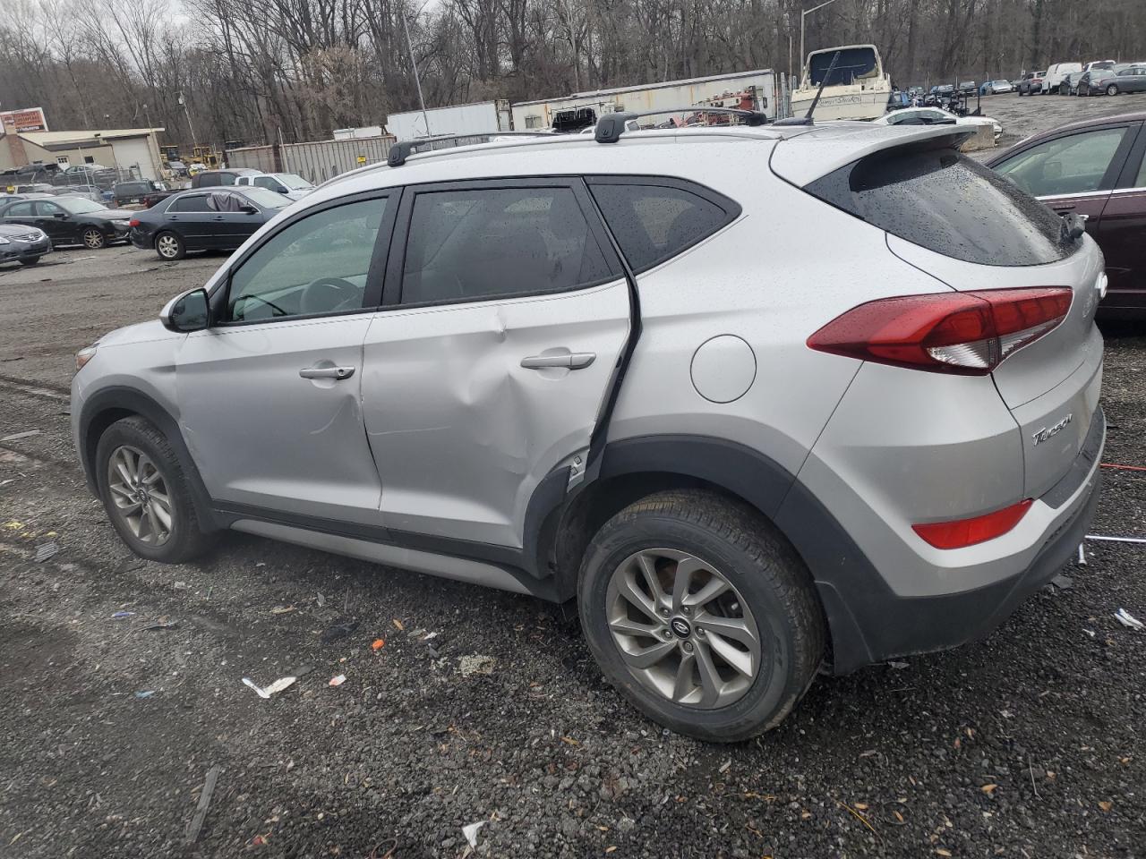 KM8J33A47HU486658 2017 HYUNDAI TUCSON - Image 2