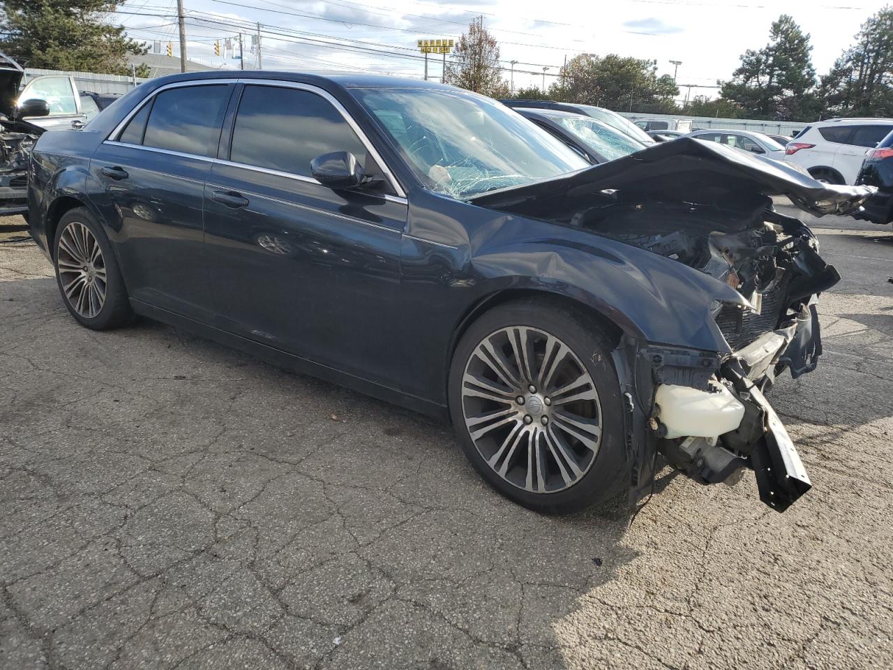 VIN 2C3CCABT5DH644195 2013 CHRYSLER 300 no.4