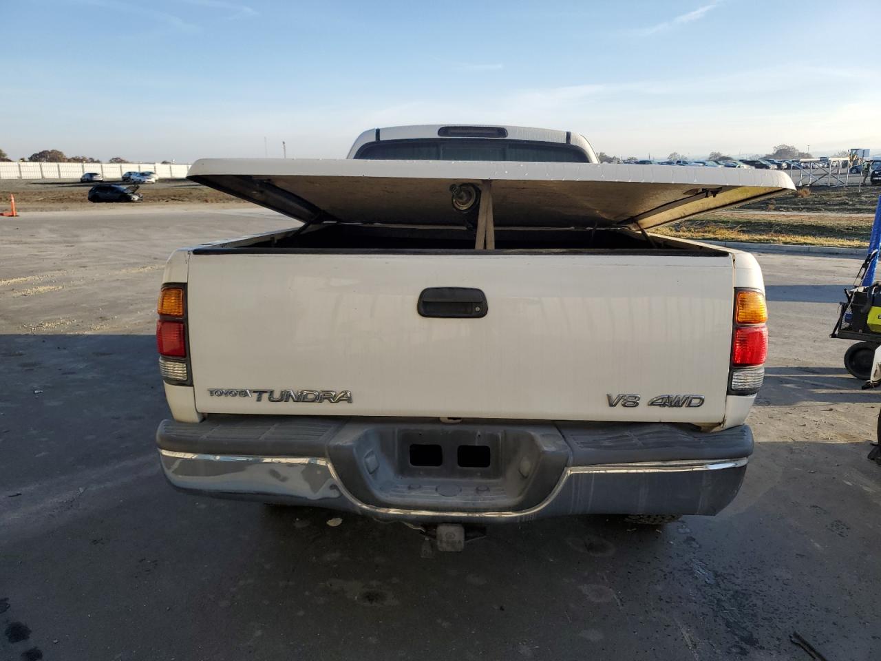 2000 Toyota Tundra Access Cab Limited VIN: 5TBBT4813YS064118 Lot: 41894015