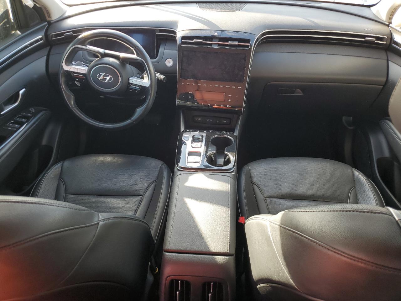 2022 Hyundai Tucson - Image 8