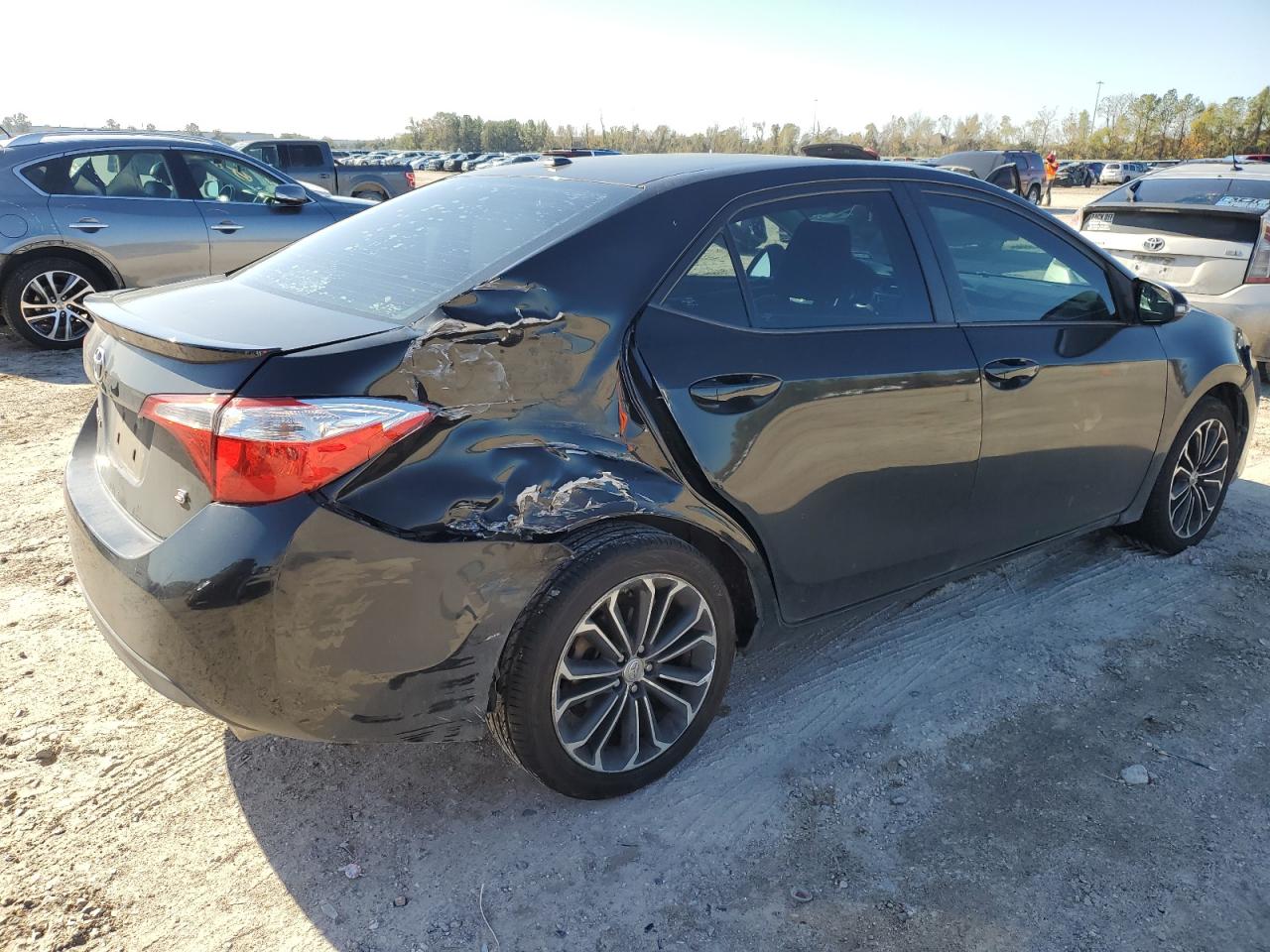 VIN 5YFBURHE4FP208737 2015 TOYOTA COROLLA no.3