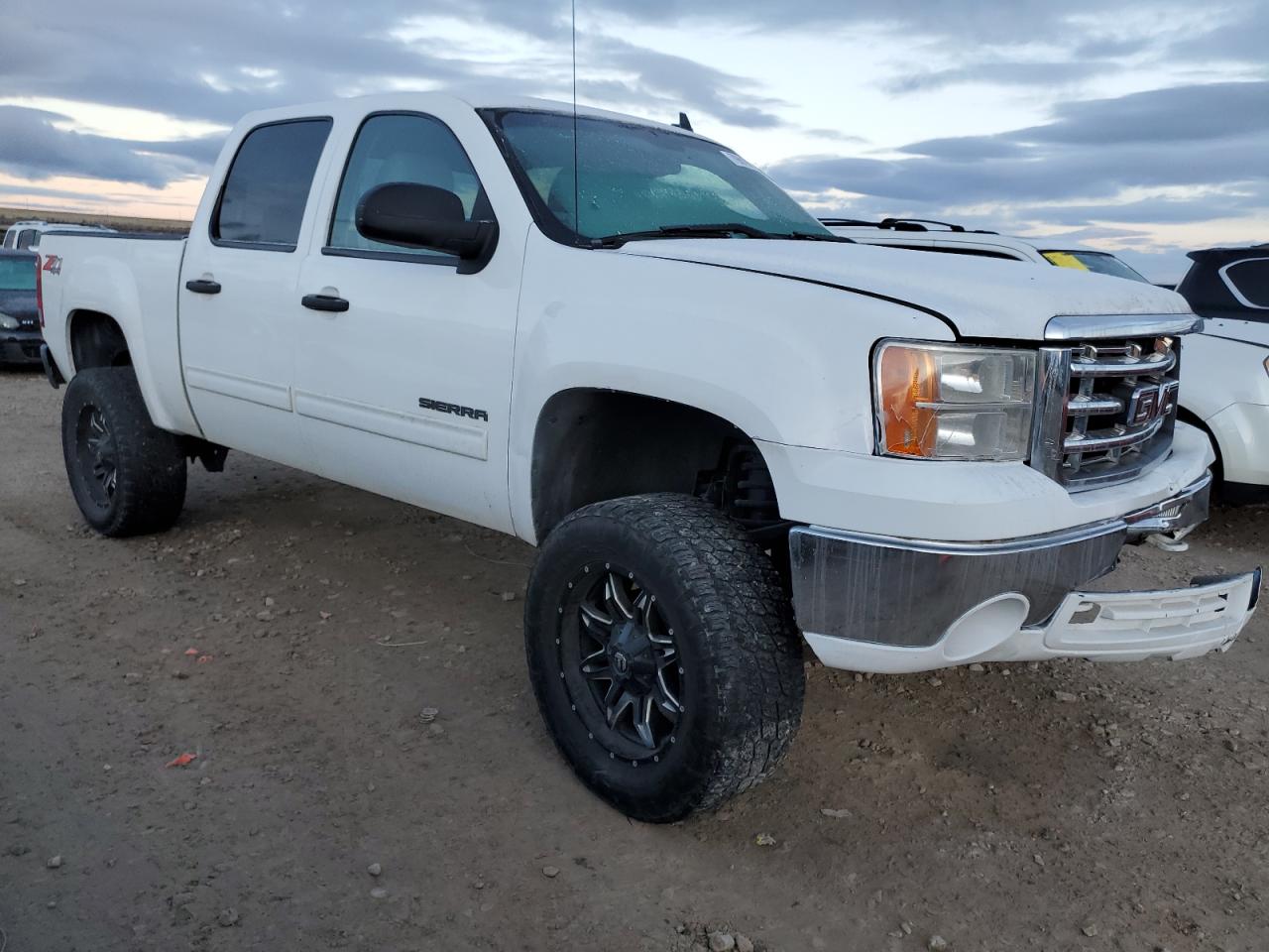 VIN 3GTP2VE78DG328487 2013 GMC SIERRA no.4