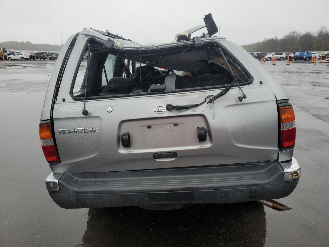 1998 Nissan Pathfinder - Image 6