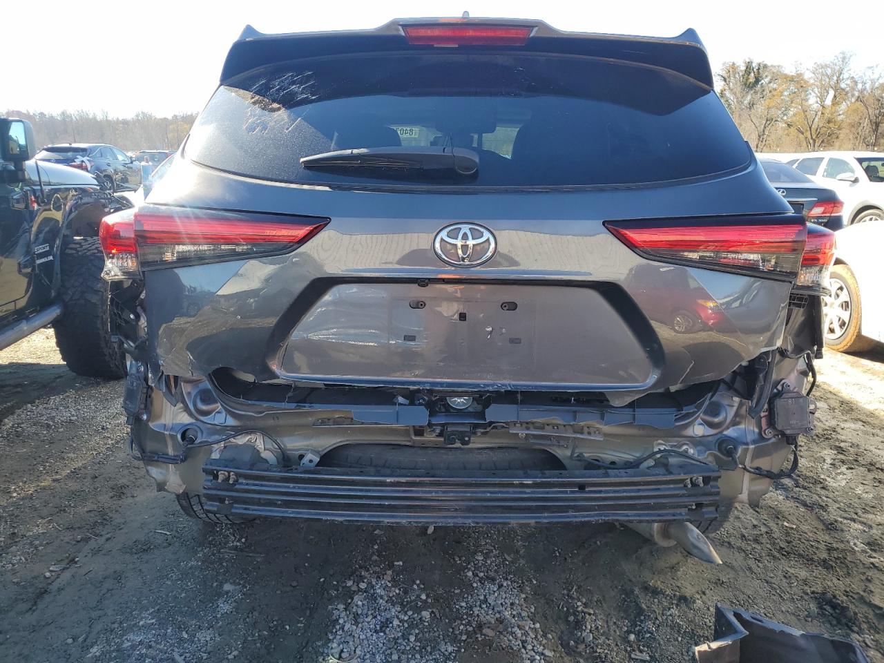 2021 Toyota Highlander - Image 6