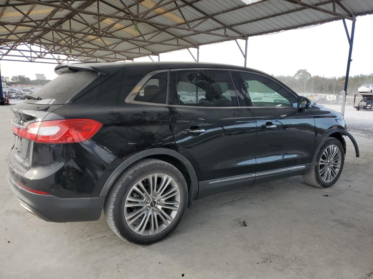 VIN 2LMPJ6LR8JBL39260 2018 LINCOLN MKX no.3