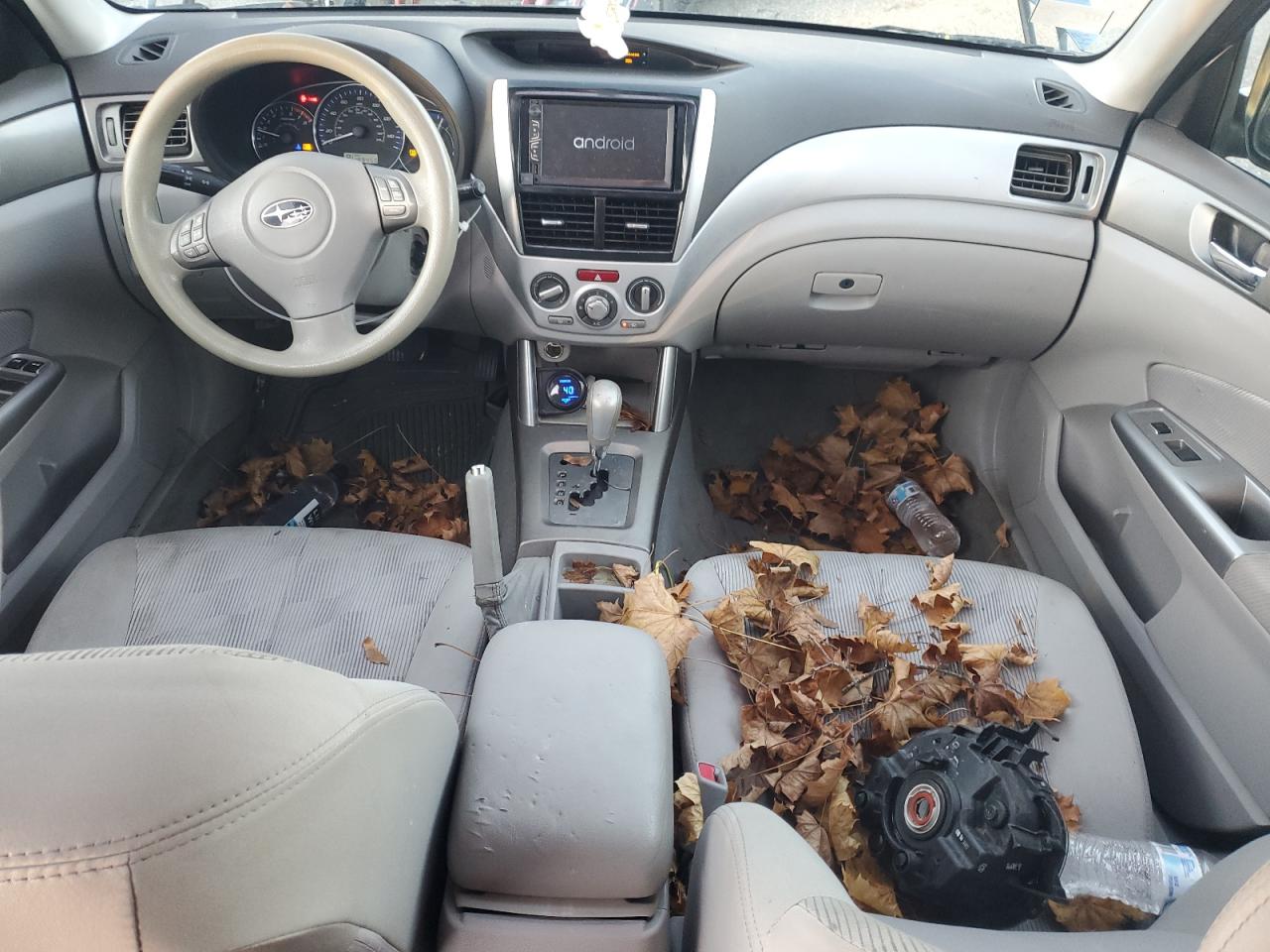 2010 Subaru Forester - Image 8