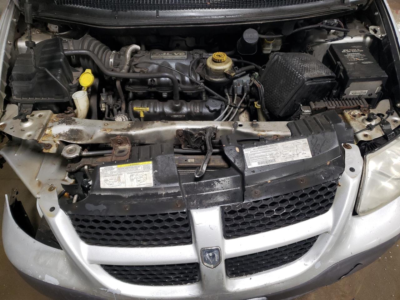 2002 Dodge Caravan - Image 12