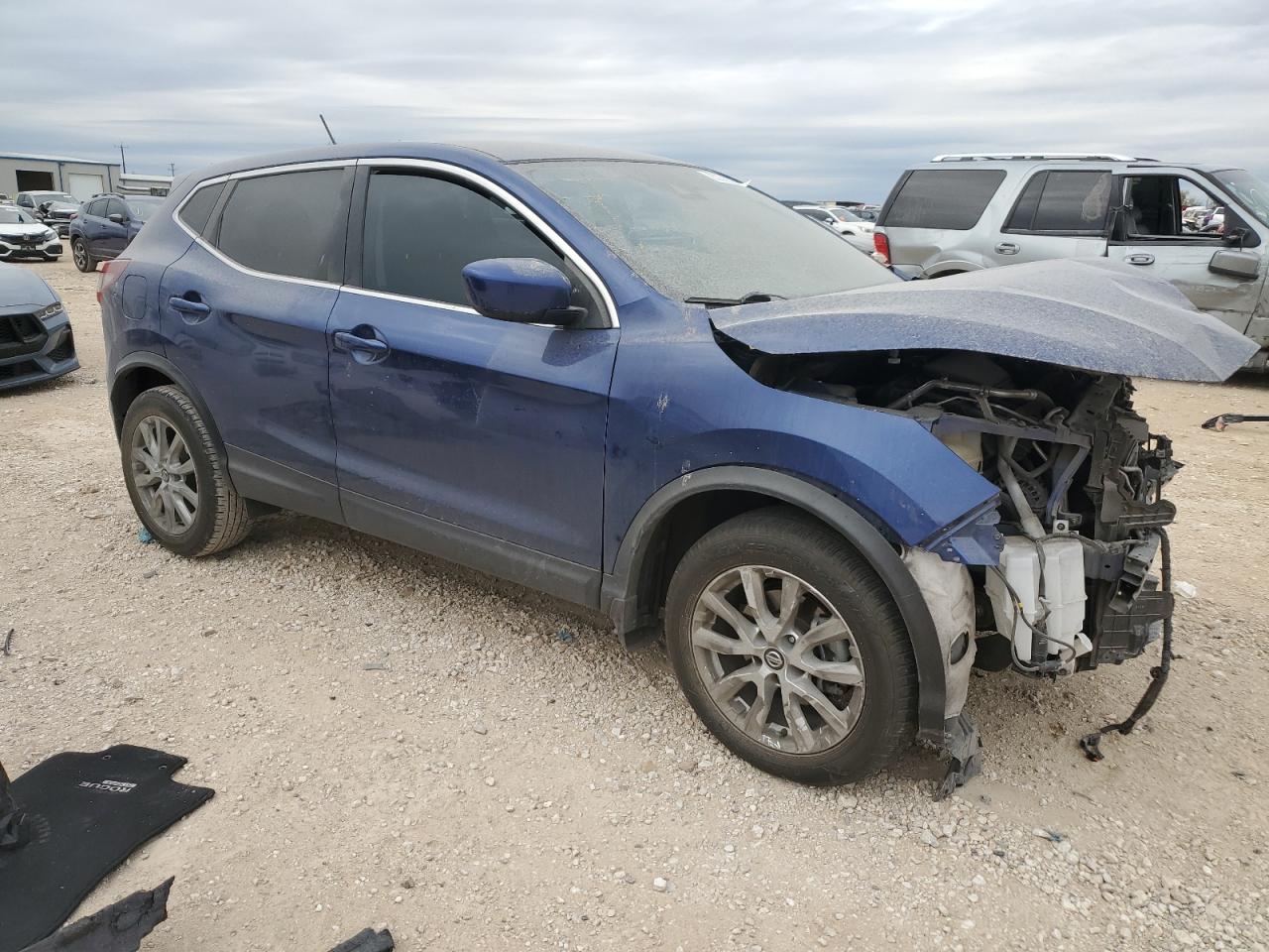 2020 Nissan Rogue - Image 4