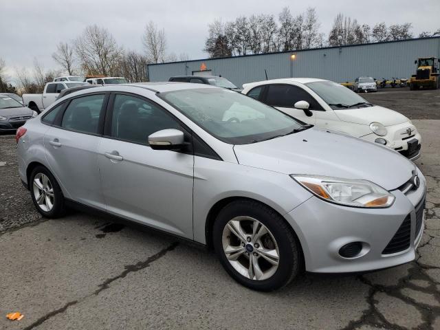 Sedans FORD FOCUS 2014 Silver