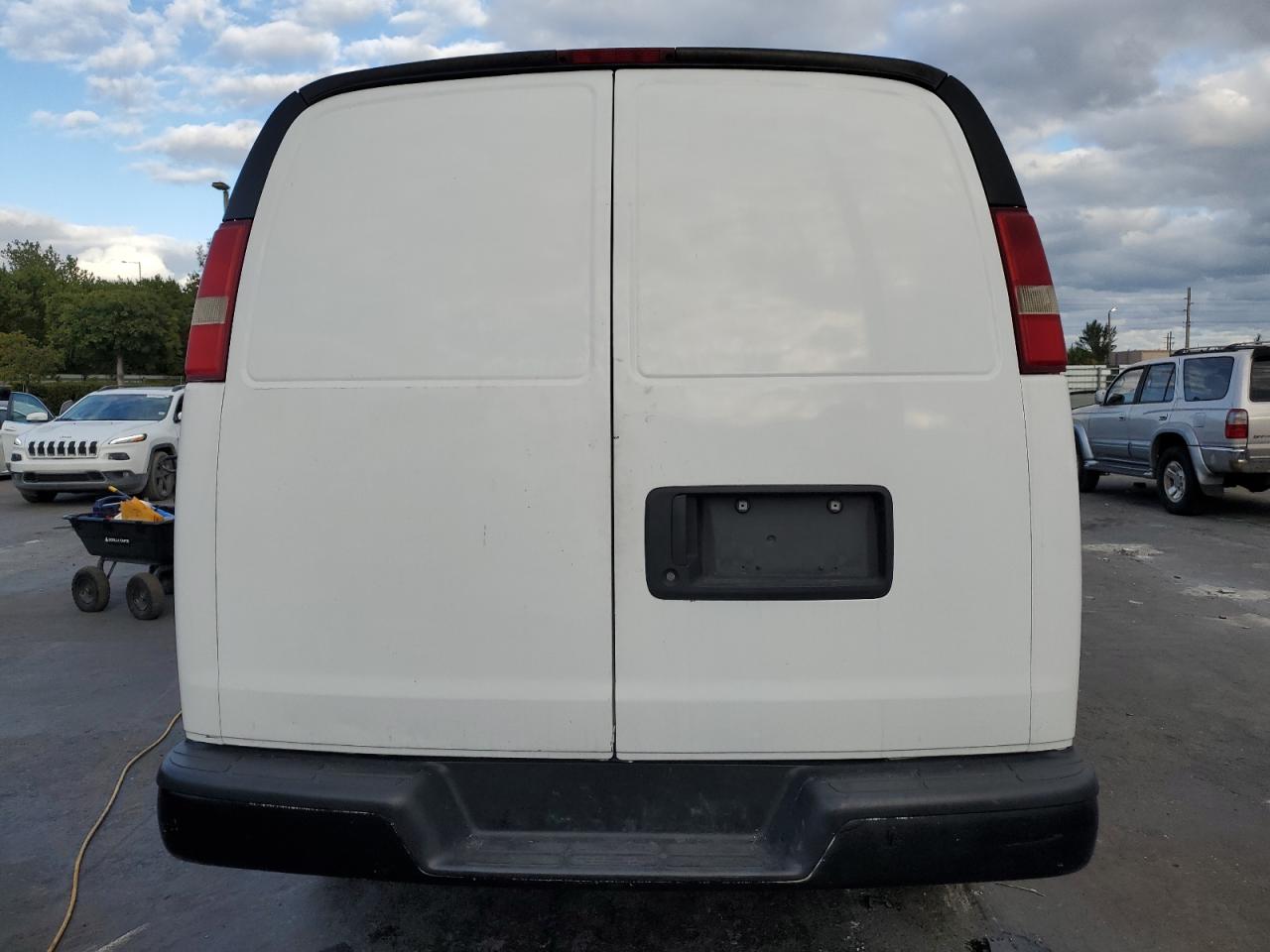 VIN 1GCWGBFF8G1136233 2016 CHEVROLET EXPRESS no.6