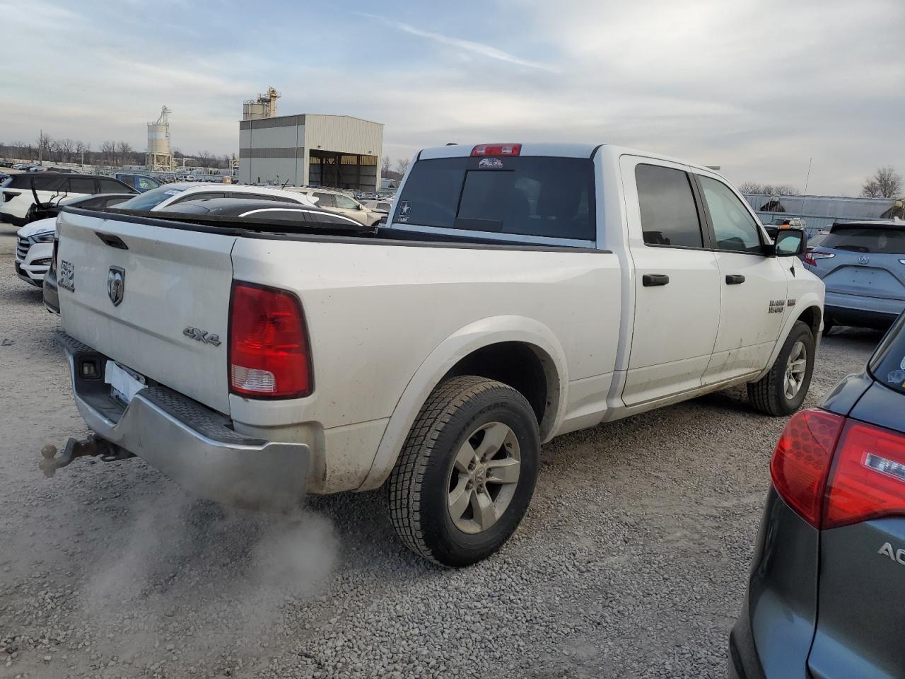 2015 RAM 1500 - Image 3