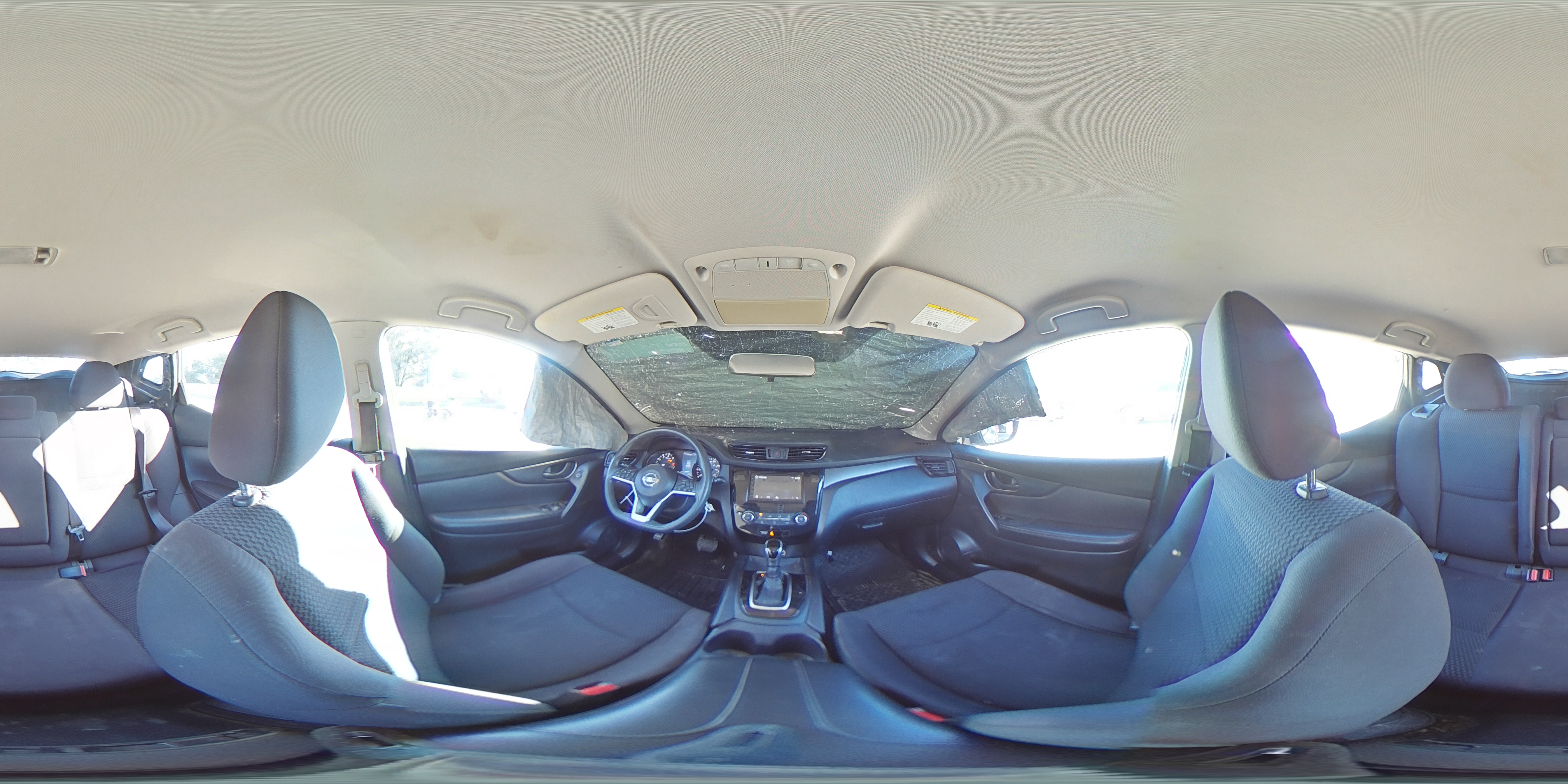 2017 Nissan Rogue - Image 16