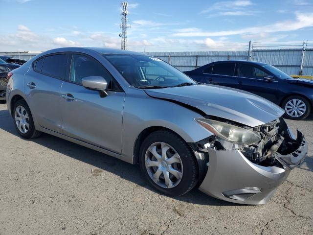  MAZDA 3 2015 Srebrny