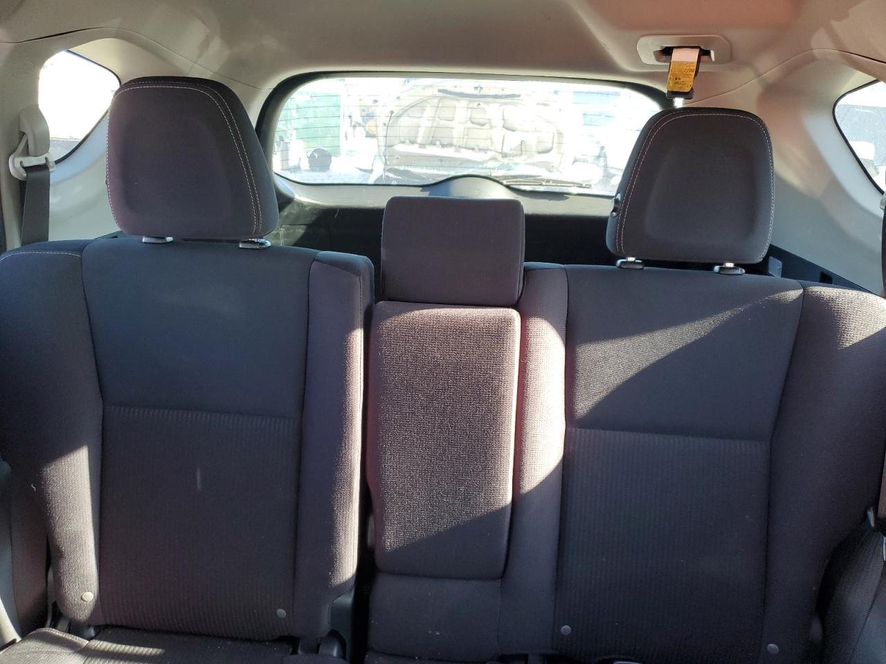 2015 Toyota RAV 4 - Image 10