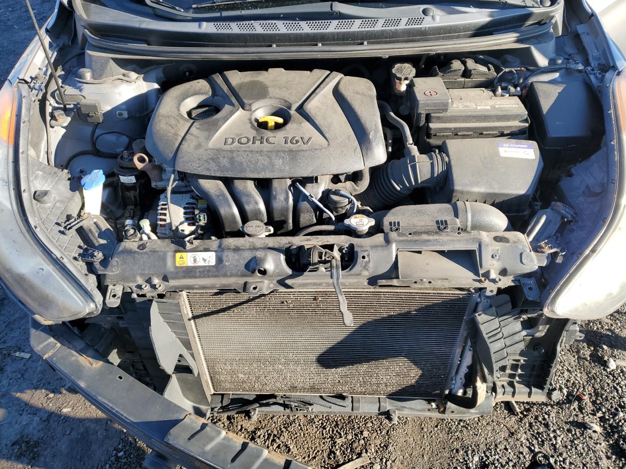 2013 Hyundai Elantra - Image 11